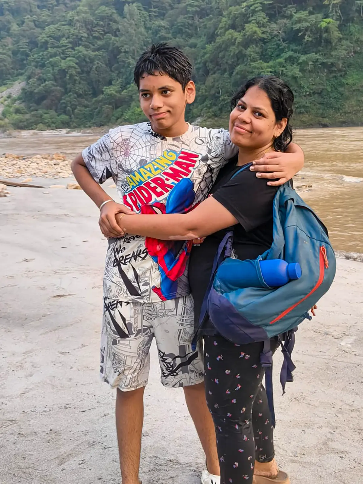 Meenakshi (Aarush's mother)